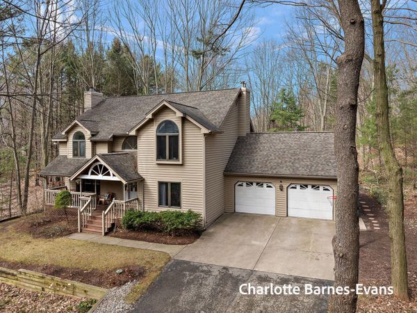 17141 Whitney Ridge, West Olive, MI 49460