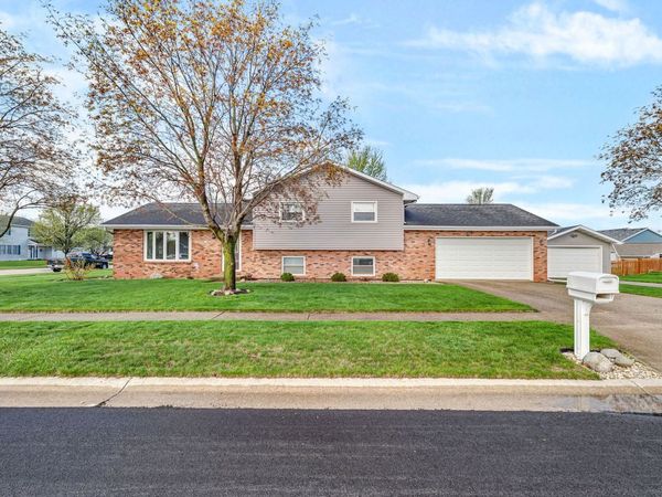 390 S Di Paolo Drive, Coal City, IL 60416