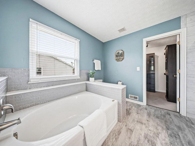 2107 Parklawn Drive, Lewis Center, OH 43035 Photo 25