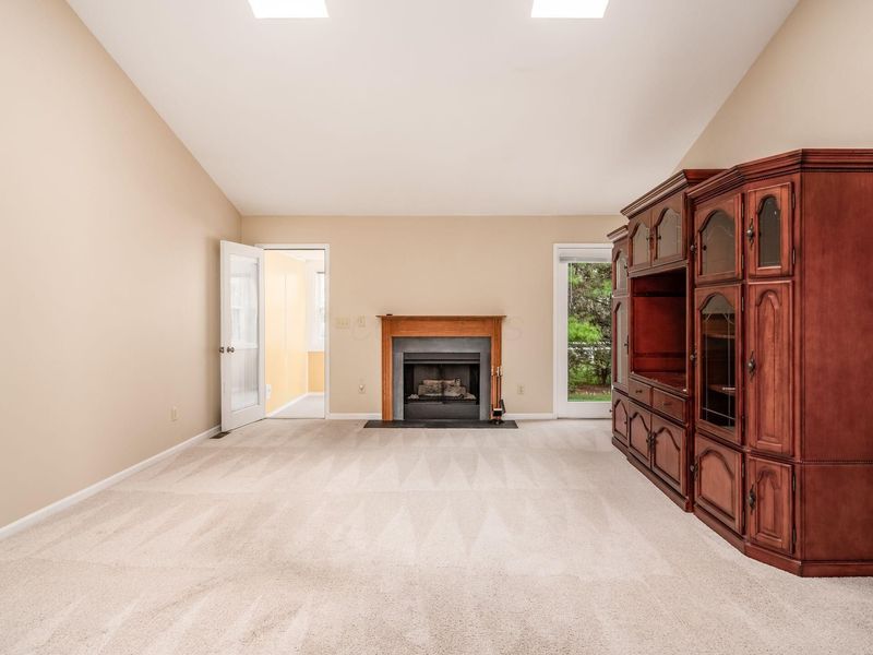 179 Hanover Court, Delaware, OH 43015 Photo 7