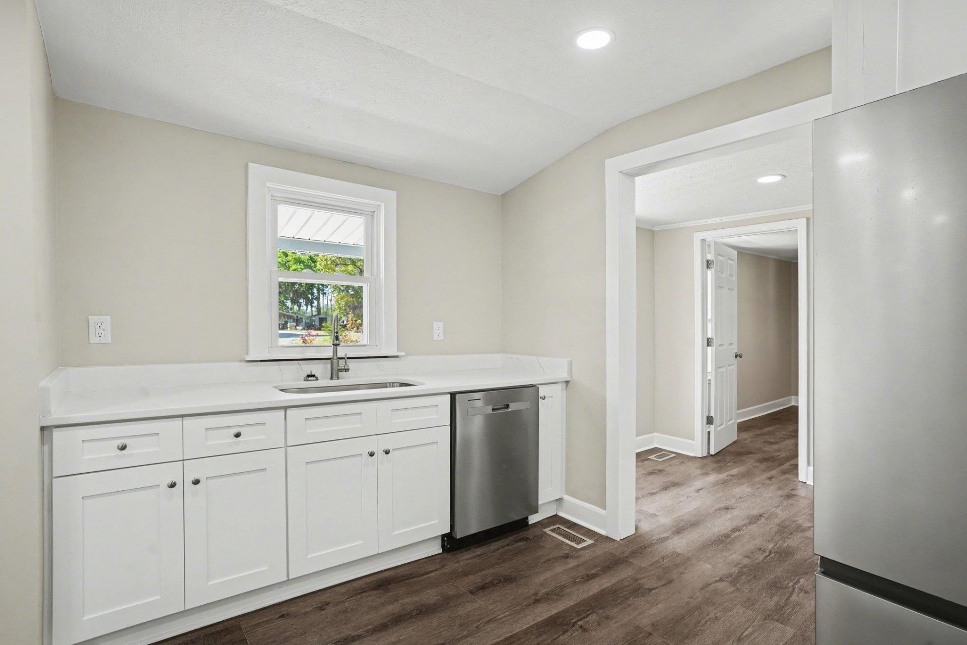 5370 Miracle Ln. Photo 15