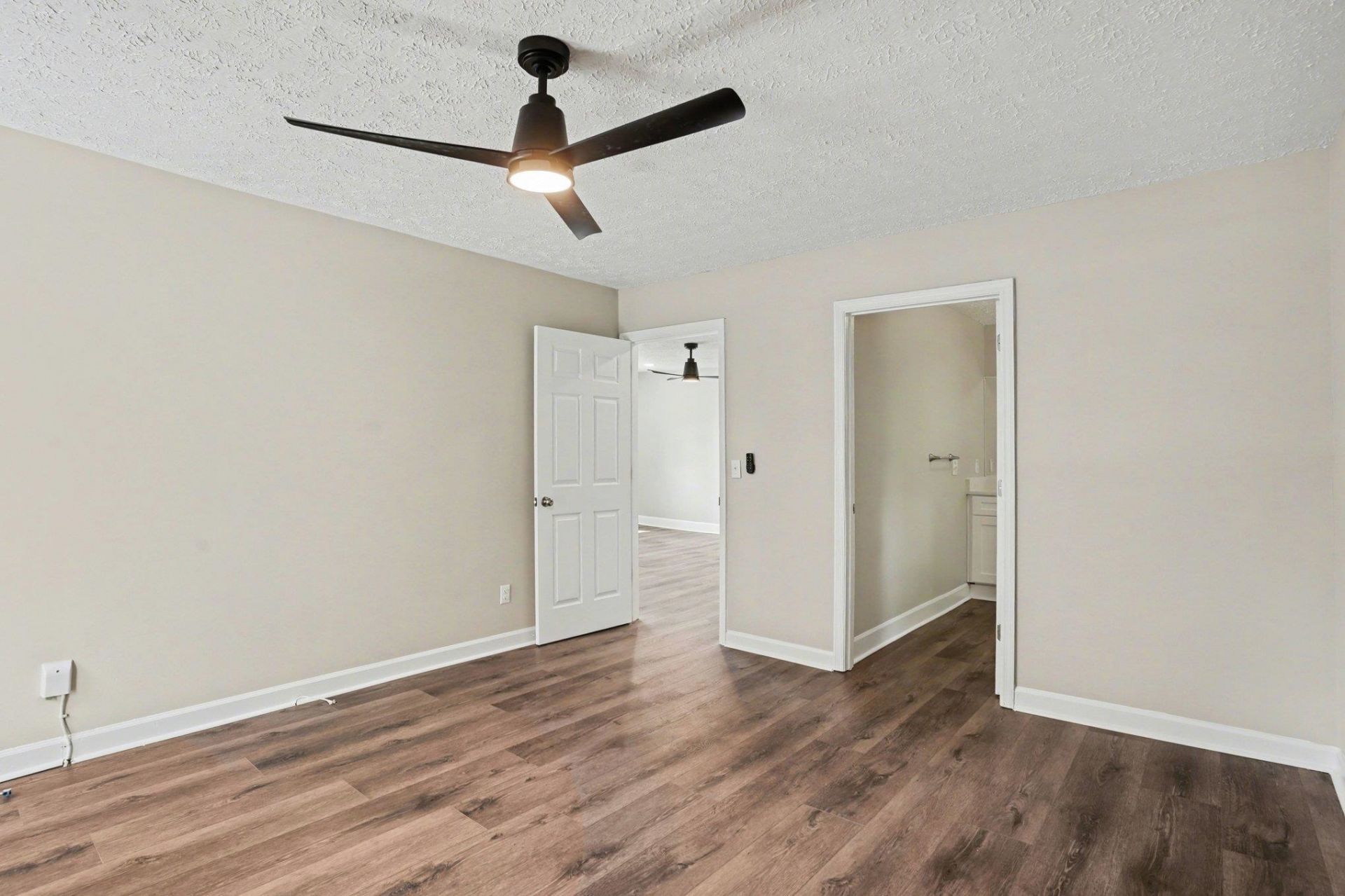 5370 Miracle Ln. Photo 21