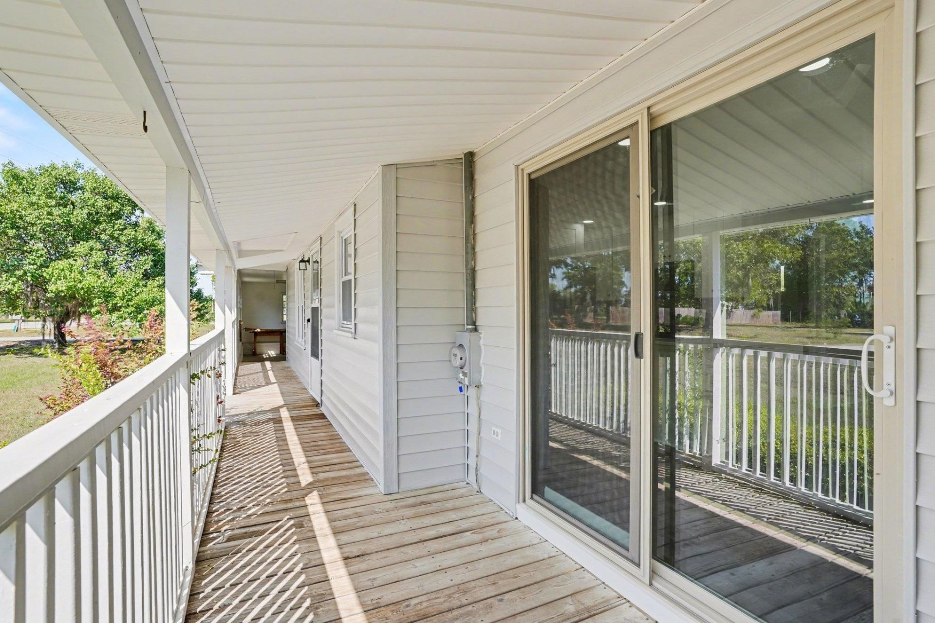 5370 Miracle Ln. Photo 6