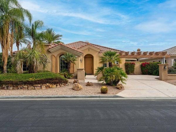 2 Vista Mirage Way, Rancho Mirage, CA 92270