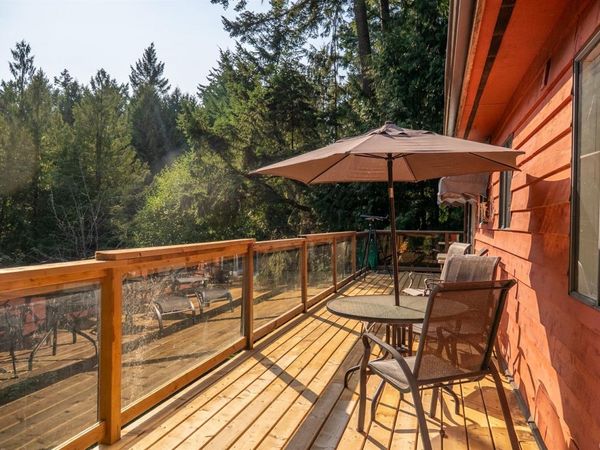 4609 Sailor Rd , Pender Island, BC V0N 2M2