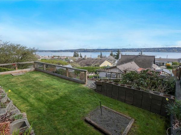 542 Thulin St , Campbell River, BC V9W 2L1