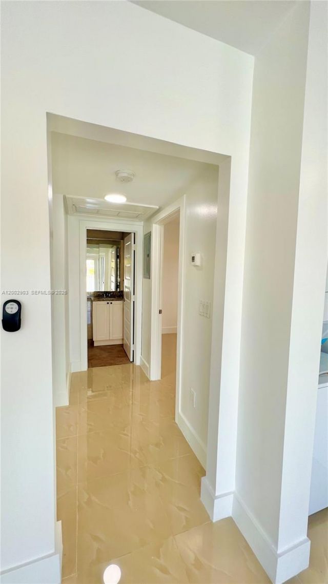 8235 Crespi Blvd, Unit 4, Miami Beach, FL 33141 Photo