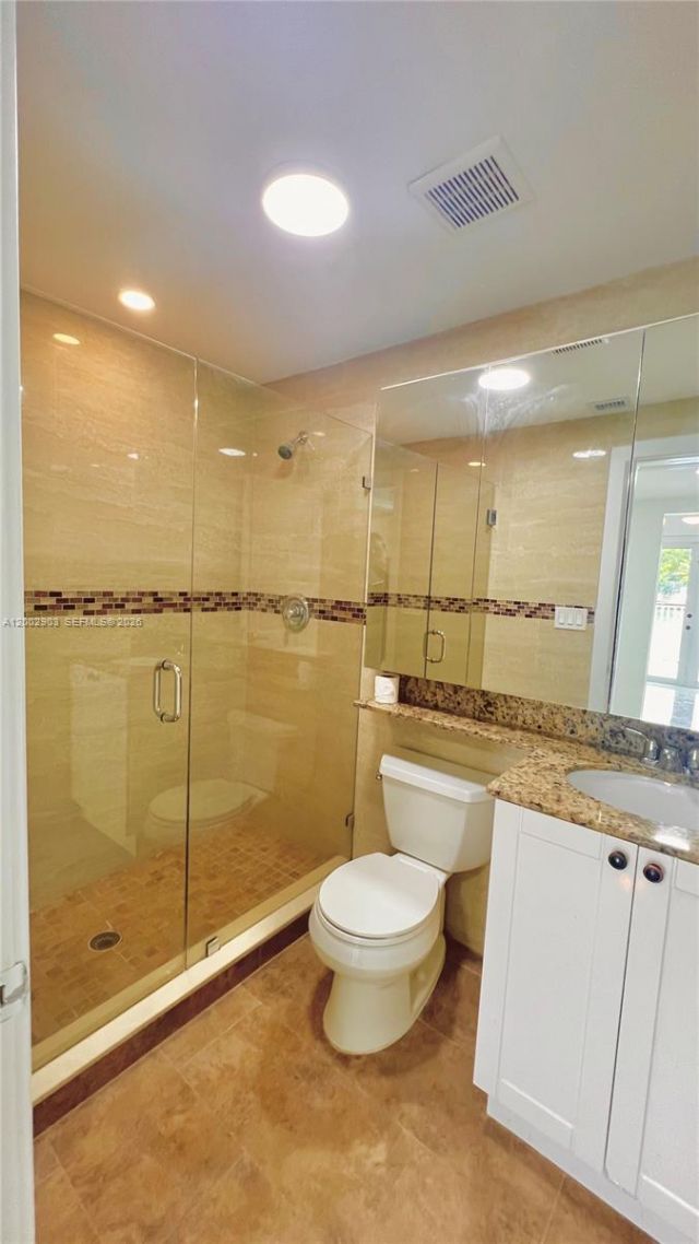 8235 Crespi Blvd, Unit 4, Miami Beach, FL 33141 Photo