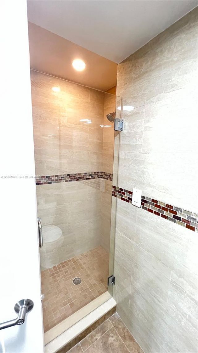 8235 Crespi Blvd, Unit 4, Miami Beach, FL 33141 Photo