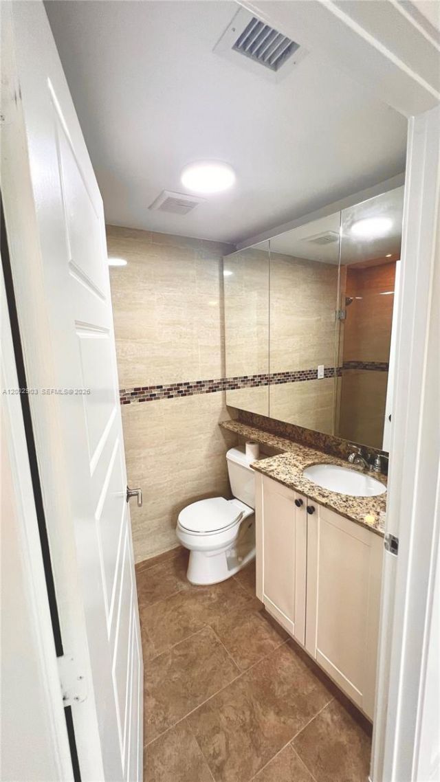 8235 Crespi Blvd, Unit 4, Miami Beach, FL 33141 Photo