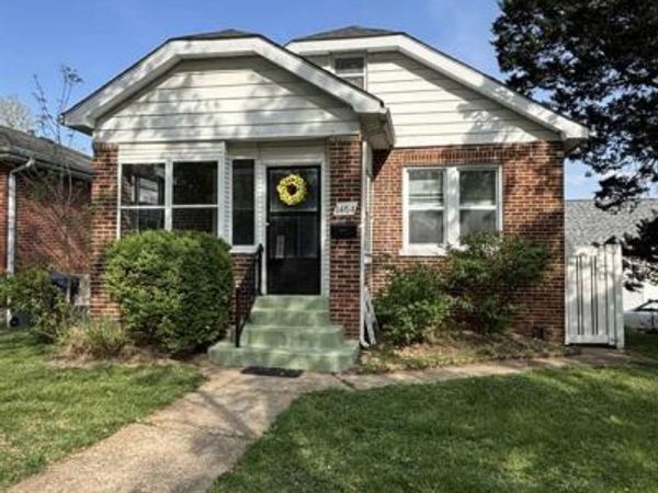 1464 Sproule Avenue , St Louis, MO 63139
