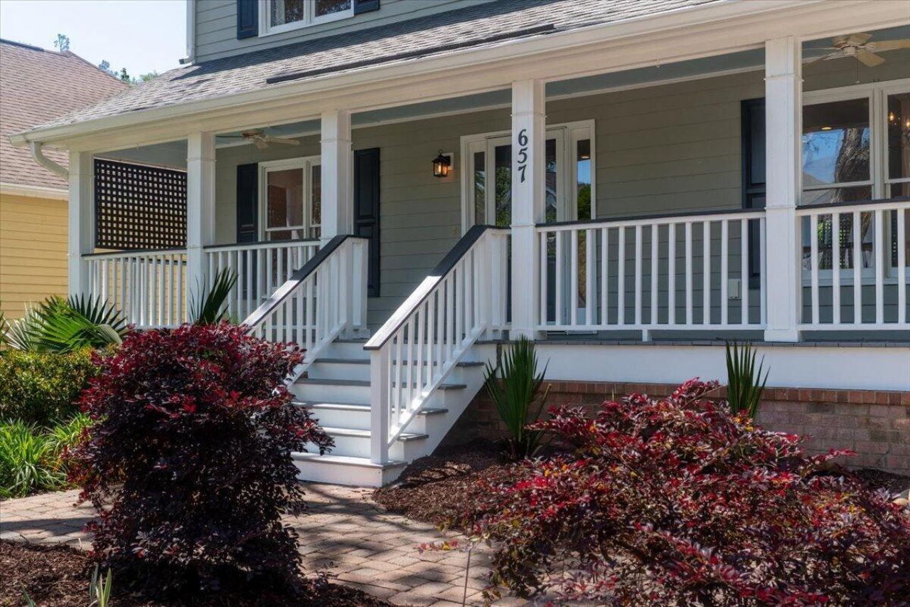 657 Gate Post Drive Photo 17