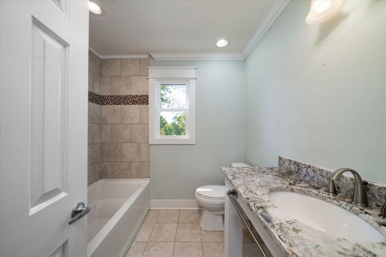 657 Gate Post Drive Photo 31