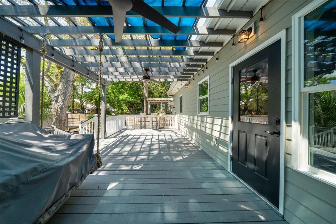 657 Gate Post Drive Photo 32