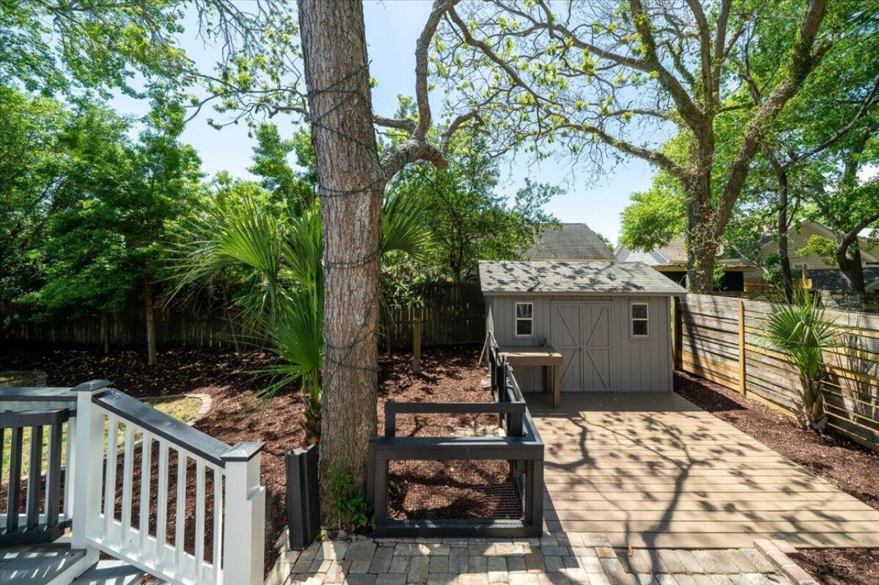 657 Gate Post Drive Photo 34