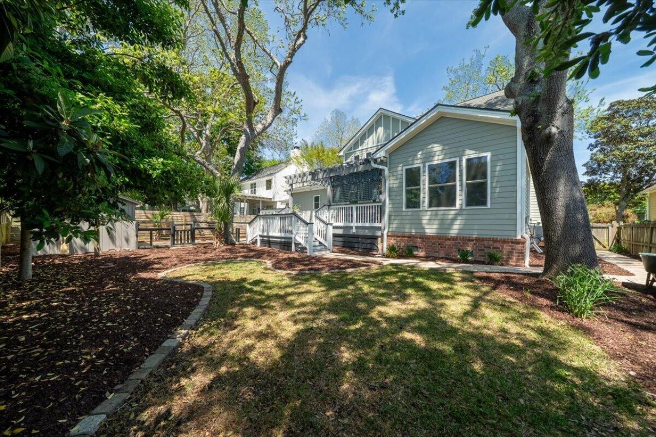 657 Gate Post Drive Photo 37