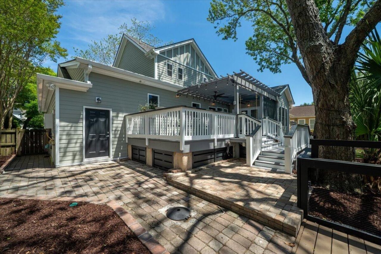 657 Gate Post Drive Photo 39