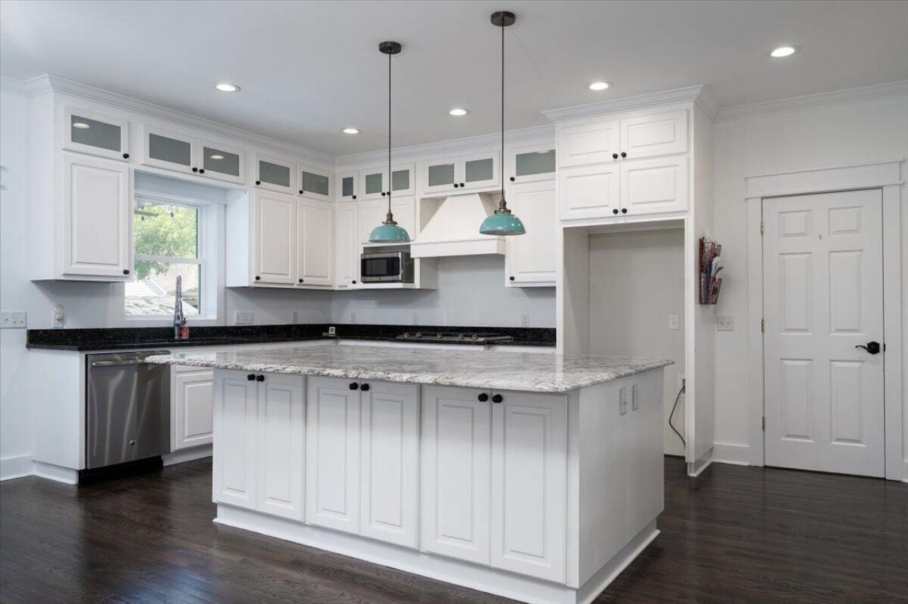 657 Gate Post Drive Photo 5