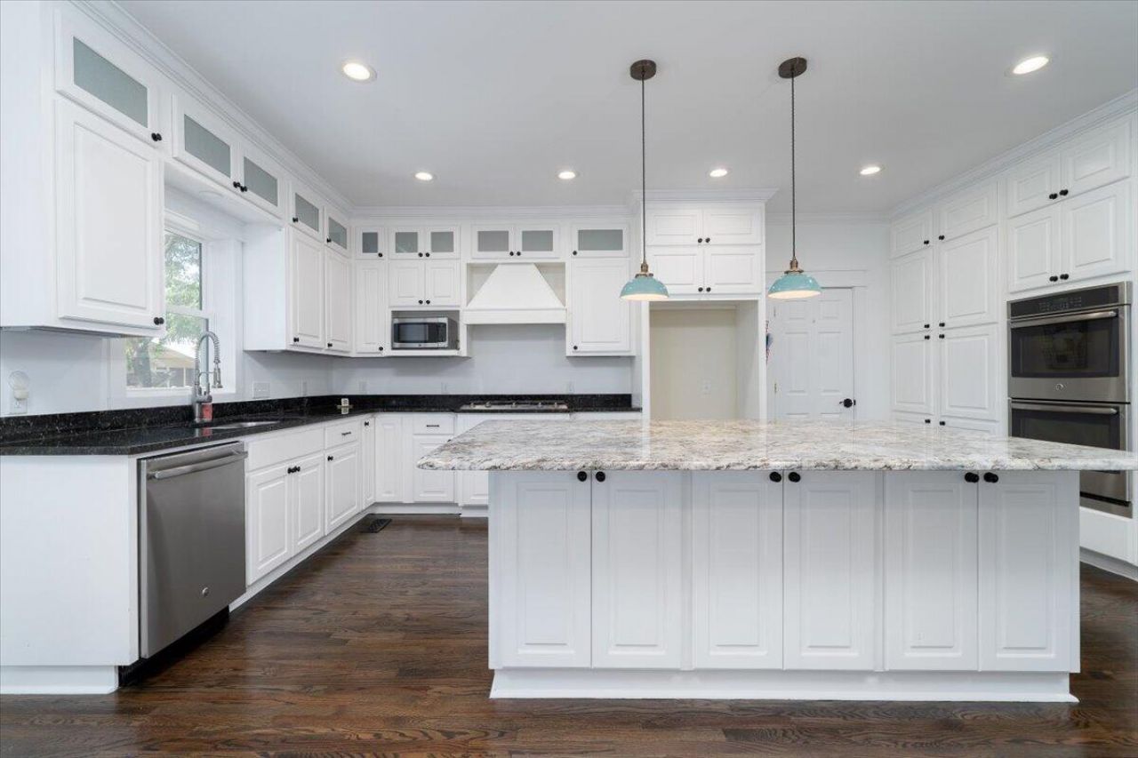 657 Gate Post Drive Photo 8