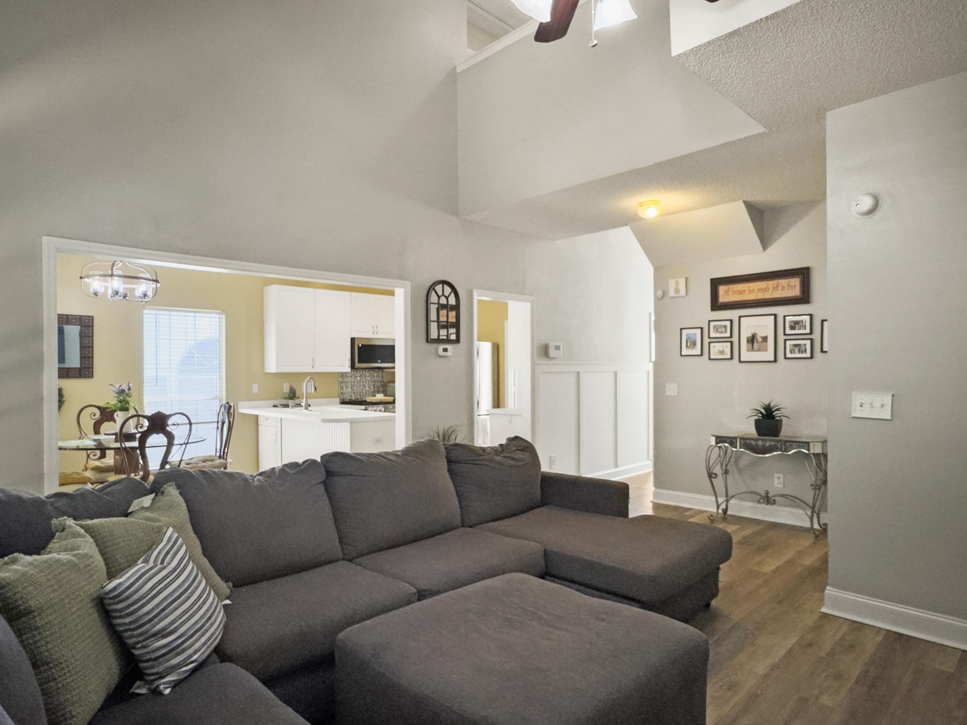 125 Stonehurst Drive Photo 10