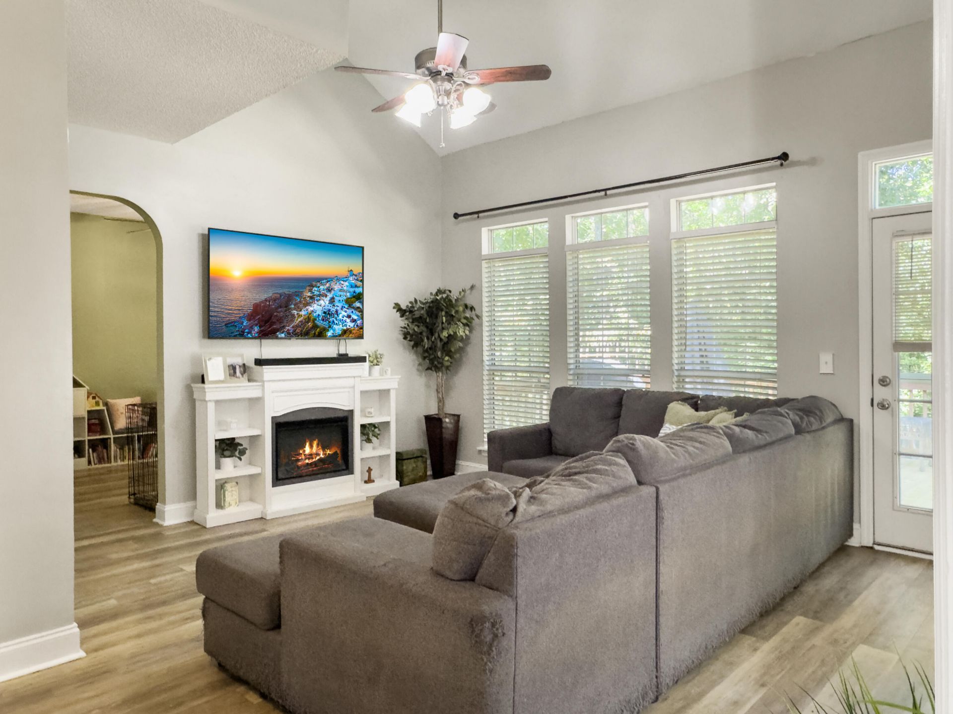 125 Stonehurst Drive Photo 13