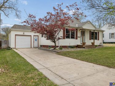 410 S 38th Street, Lincoln, NE 68510