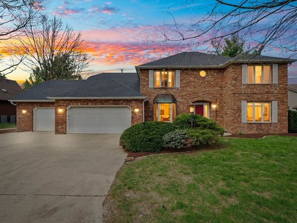 2404 N Nottingham Court, Champaign, IL 61821