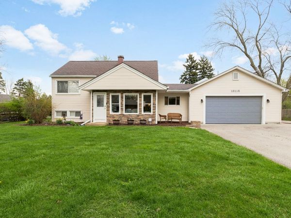 1S115 Euclid Avenue, Villa Park, IL 60181