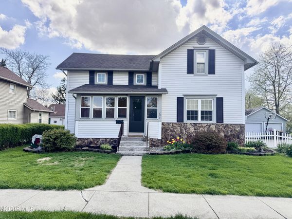 121 N Bryan Street, Hicksville, OH 43526