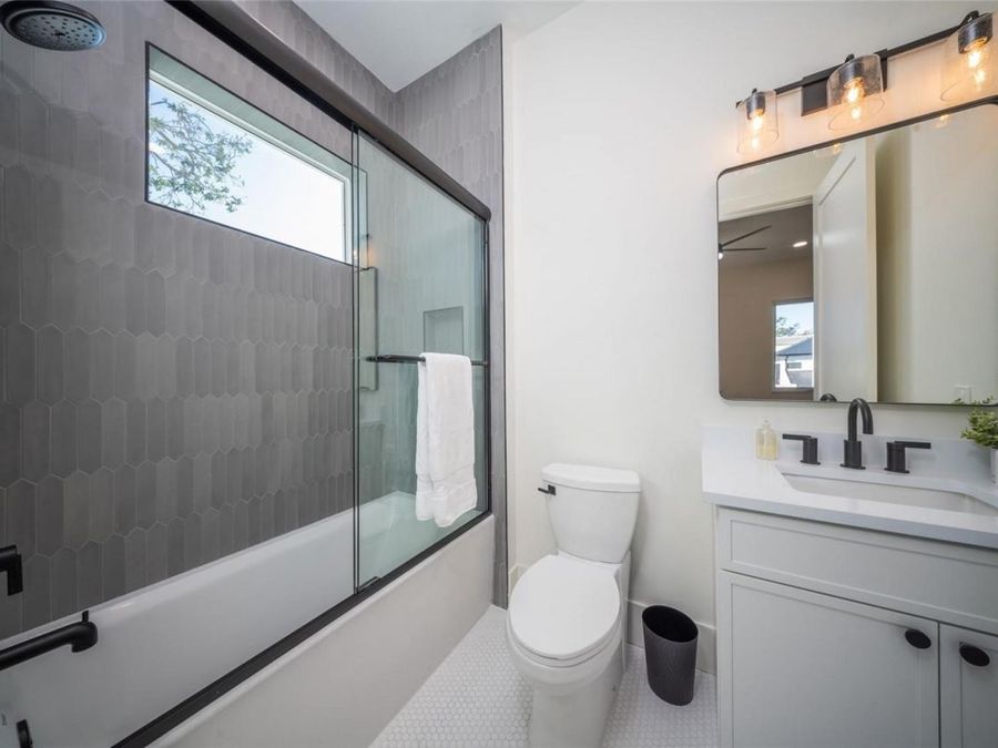 Property Image 82