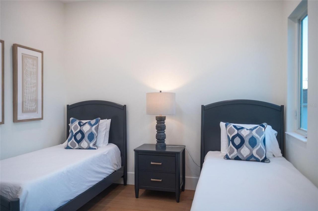 2420 Floyd Street, Sarasota, FL 34239 Photo