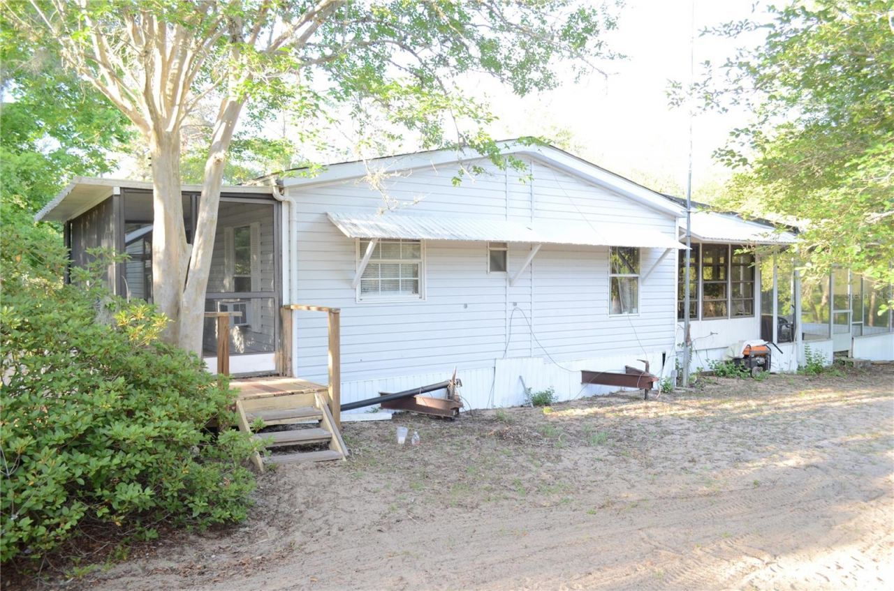 591 SE Fisher Road, Ocklawaha, FL 32179 Photo