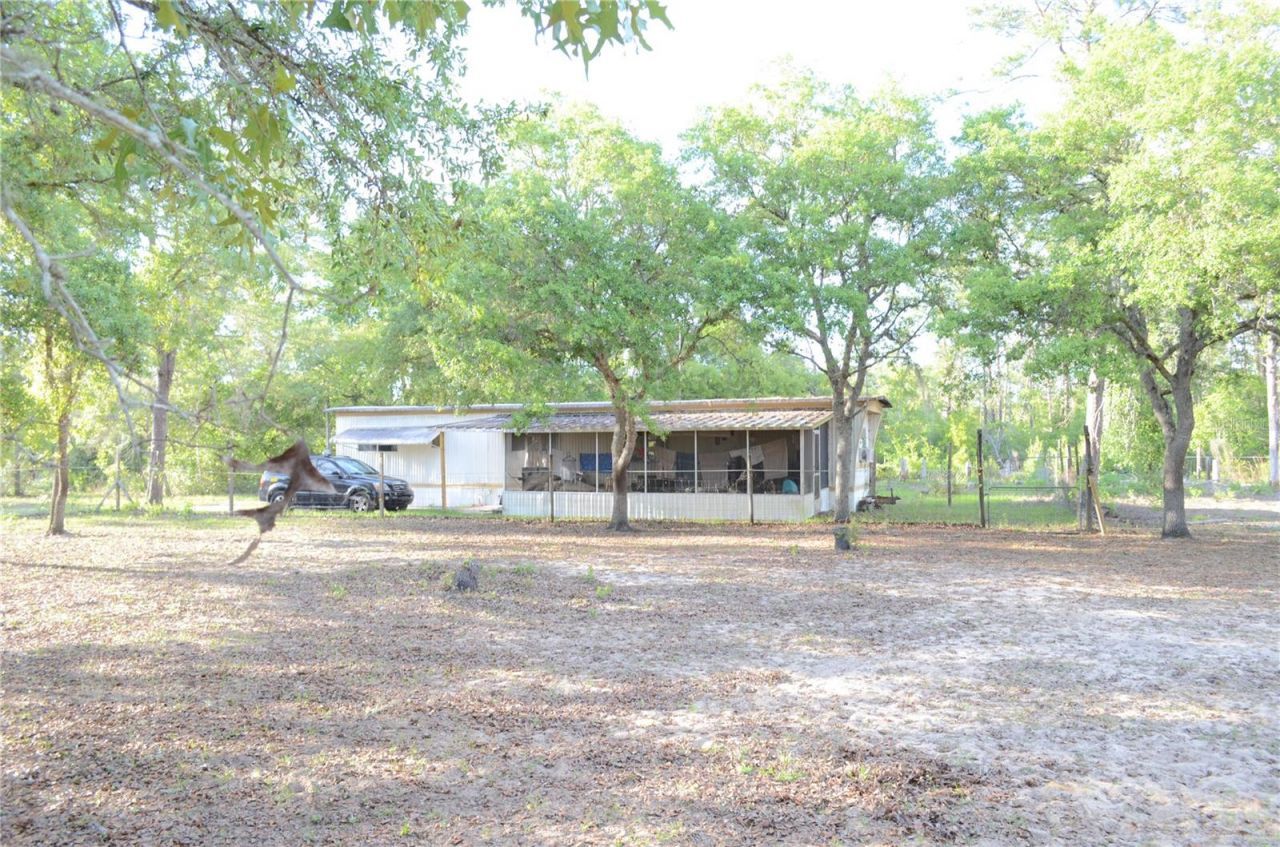 591 SE Fisher Road, Ocklawaha, FL 32179 Photo