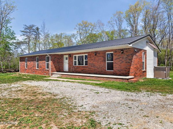 442 Rachel Rd, Crossville, TN 38572