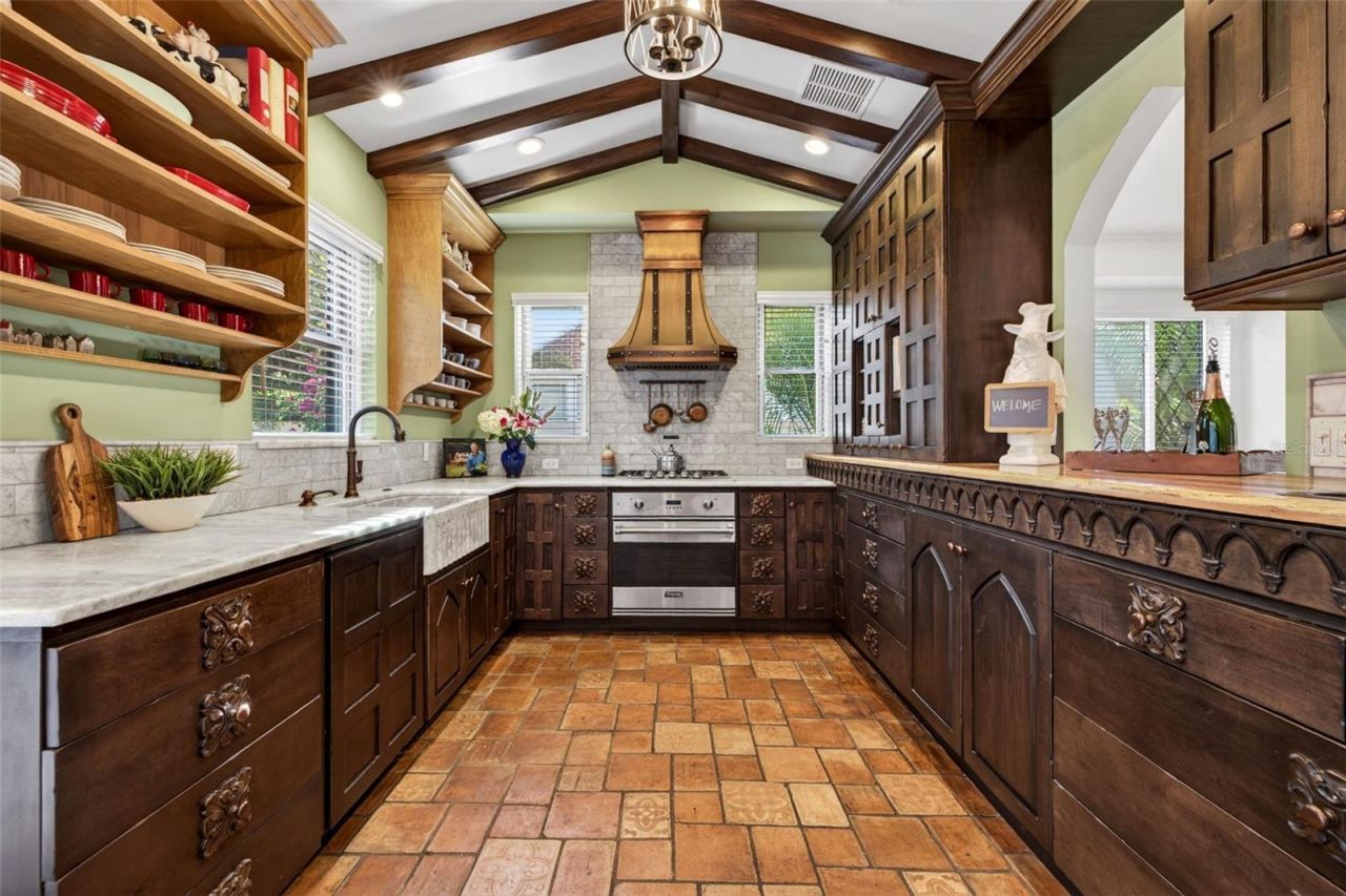 636 15th Avenue Ne, Saint Petersburg, FL 33704 Photo