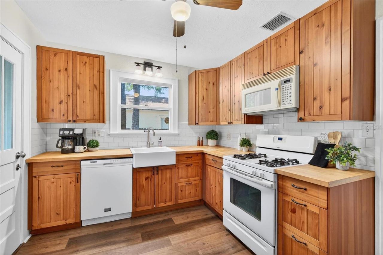 5218 1st Avenue S, Saint Petersburg, FL 33707 Photo