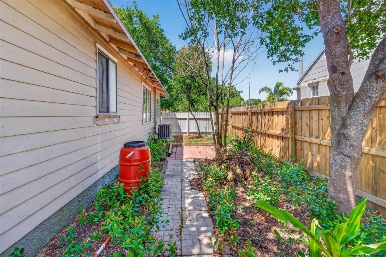 5218 1st Avenue S, Saint Petersburg, FL 33707 Photo