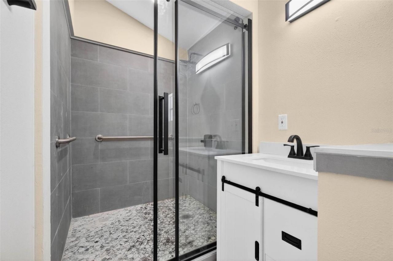 5218 1st Avenue S, Saint Petersburg, FL 33707 Photo