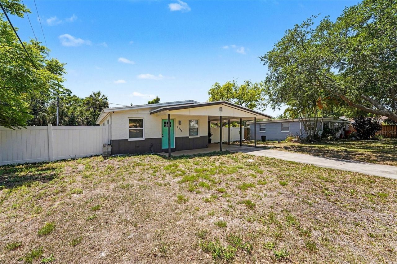 9346 89th Ave, Seminole, FL 33777 Photo