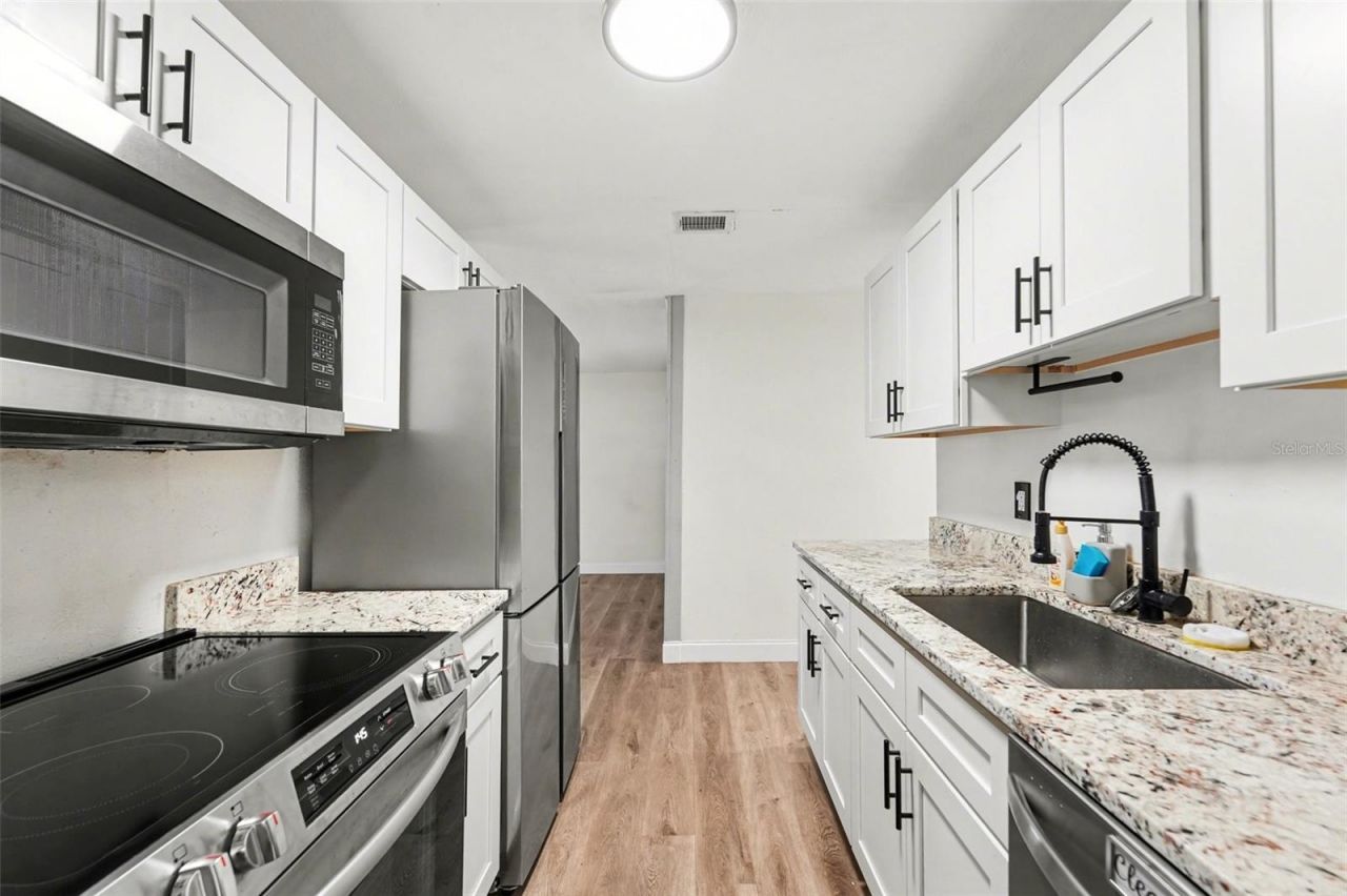 9346 89th Ave, Seminole, FL 33777 Photo