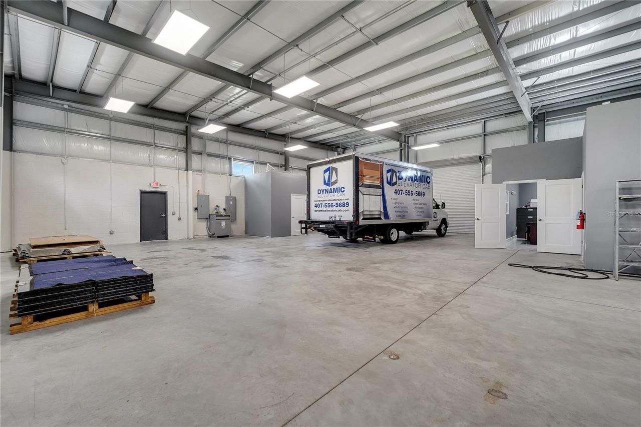 560 Barry Street, Orlando, FL 32808 Photo