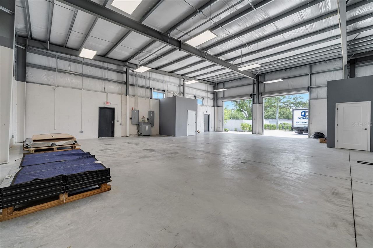 560 Barry Street, Orlando, FL 32808 Photo