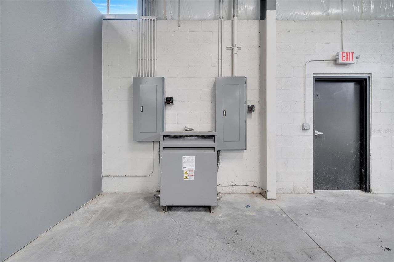 560 Barry Street, Orlando, FL 32808 Photo