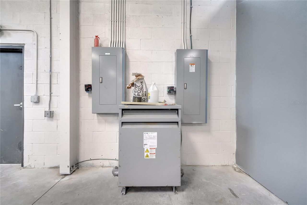 560 Barry Street, Orlando, FL 32808 Photo