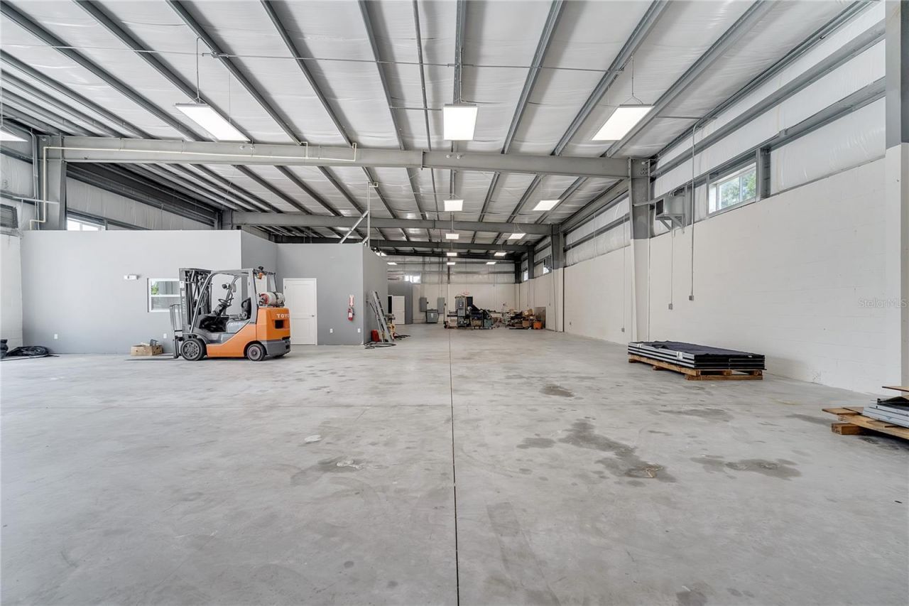 560 Barry Street, Orlando, FL 32808 Photo