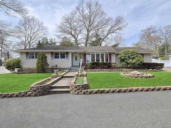 240 N 3rd Street , Ronkonkoma, NY 11779