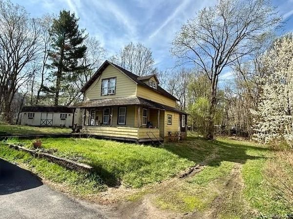 15 Grove Street, Walden, NY 12586