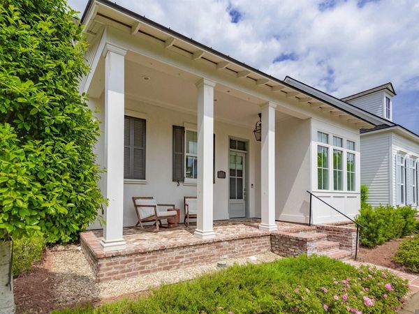 5139 Cheneau Ln, Baton Rouge, LA 70808