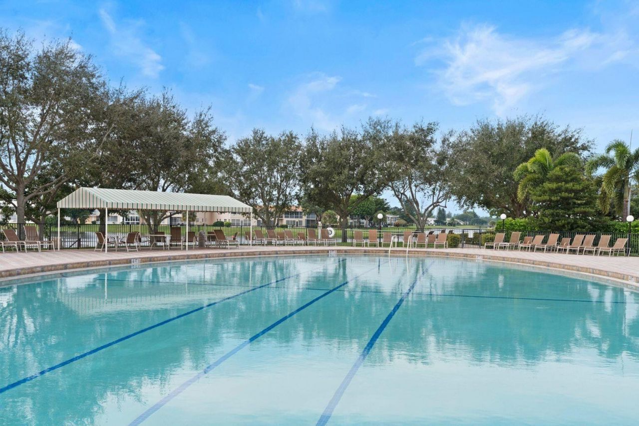 279 Coventry, West Palm Beach, FL 33417 Photo