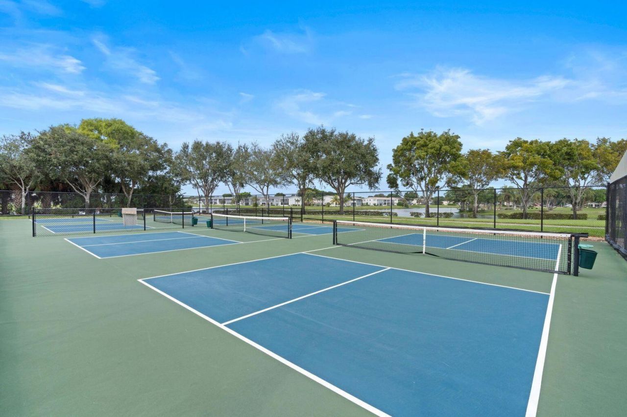 279 Coventry, West Palm Beach, FL 33417 Photo